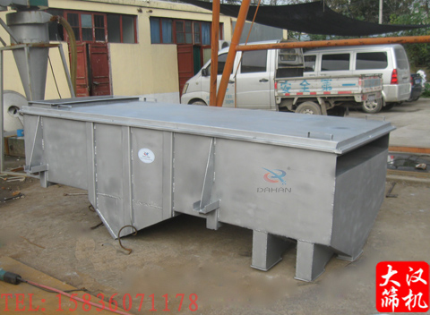 1224六層直線振動篩生產(chǎn)現(xiàn)場